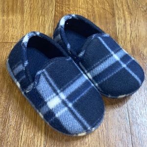 Wonder Nation Blue Plaid Slippers Size 9-10